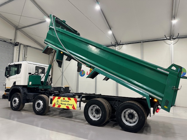 Scania P360 8×4 Rest Cab Steel Tipper Manual