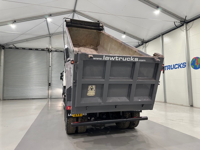 Scania P370 8×4 Day Cab Tipper Manual