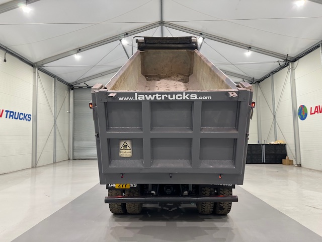 Scania P370 8×4 Day Cab Tipper Manual