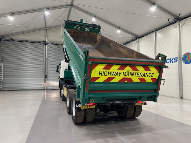 Scania P360 8×4 Rest Cab Steel Tipper Manual