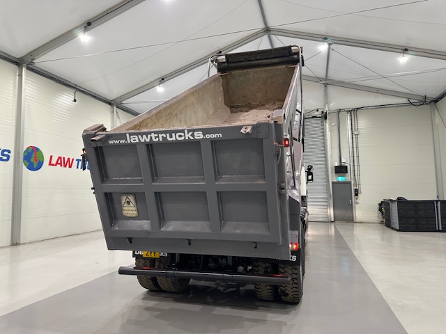 Scania P370 8×4 Day Cab Tipper Manual