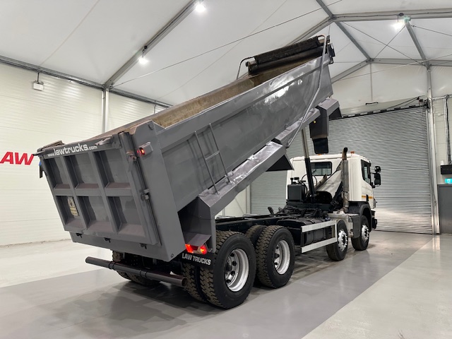 Scania P370 8×4 Day Cab Tipper Manual