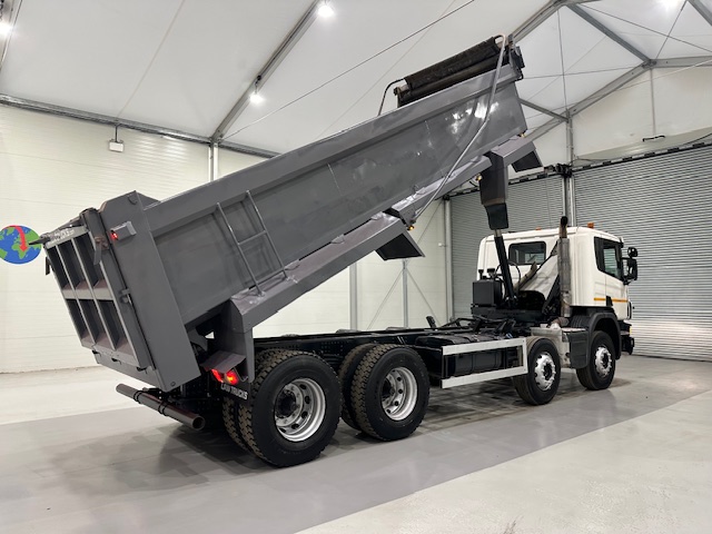 Scania P370 8×4 Day Cab Tipper Manual