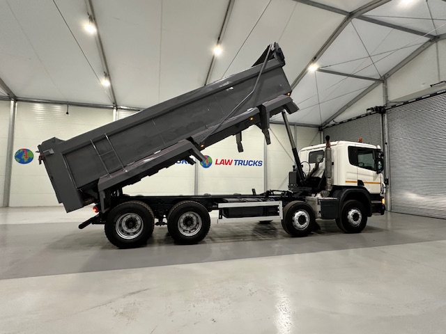 Scania P370 8×4 Day Cab Tipper Manual