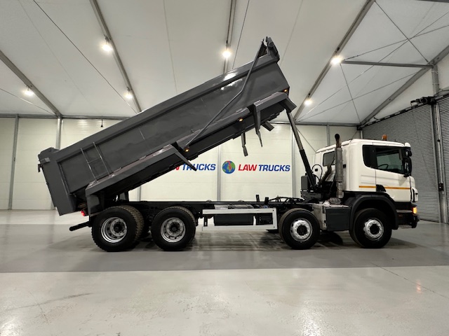 Scania P370 8×4 Day Cab Tipper Manual