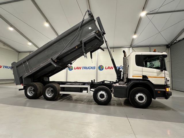 Scania P370 8×4 Day Cab Tipper Manual