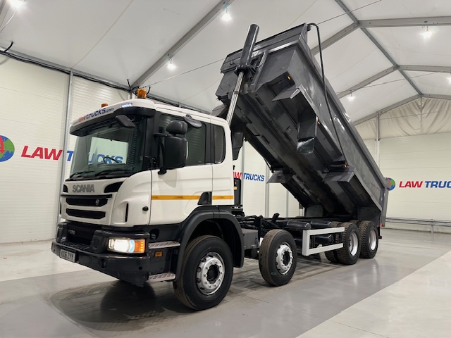 Scania P370 8×4 Day Cab Tipper Manual