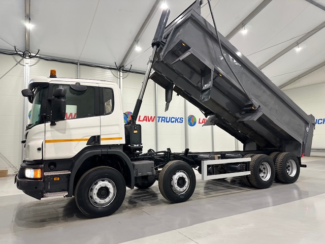 Scania P370 8×4 Day Cab Tipper Manual