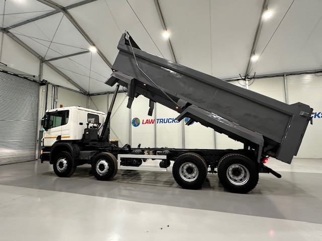 Scania P370 8×4 Day Cab Tipper Manual