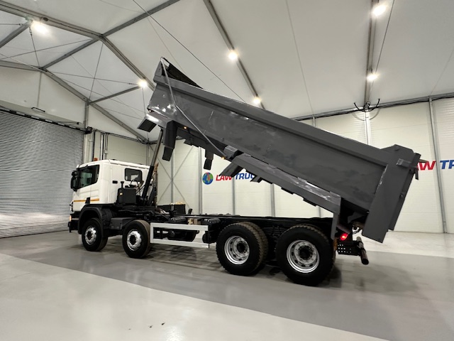Scania P370 8×4 Day Cab Tipper Manual