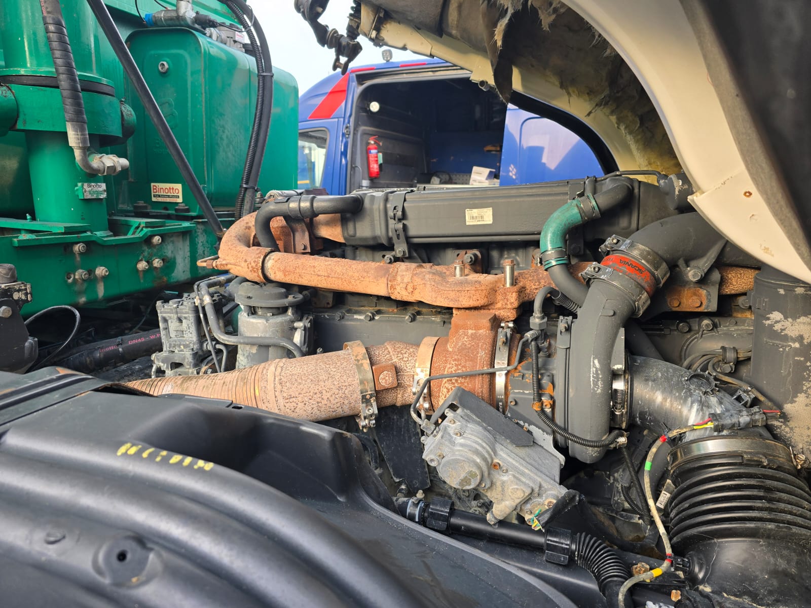 Scania P360 8×4 Rest Cab Steel Tipper Manual