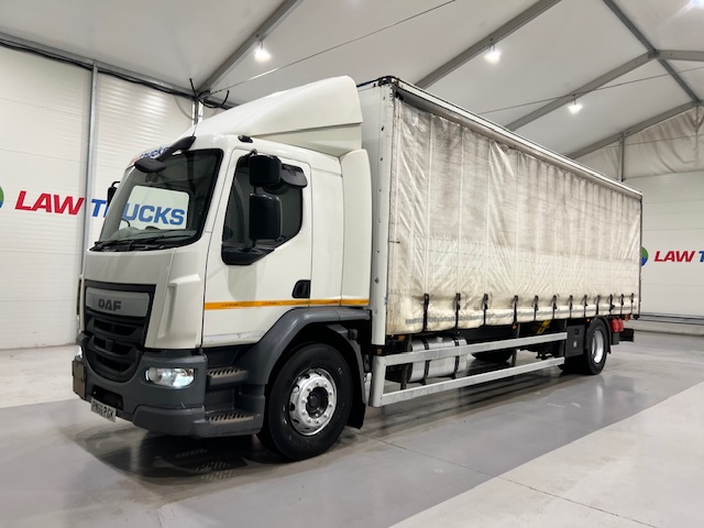 DAF LF 250 Sleeper Cab Curtainsider