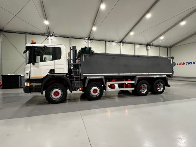 Scania P370 8×4 Day Cab Tipper