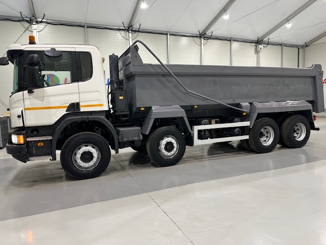 Scania P370 8×4 Day Cab Tipper Manual
