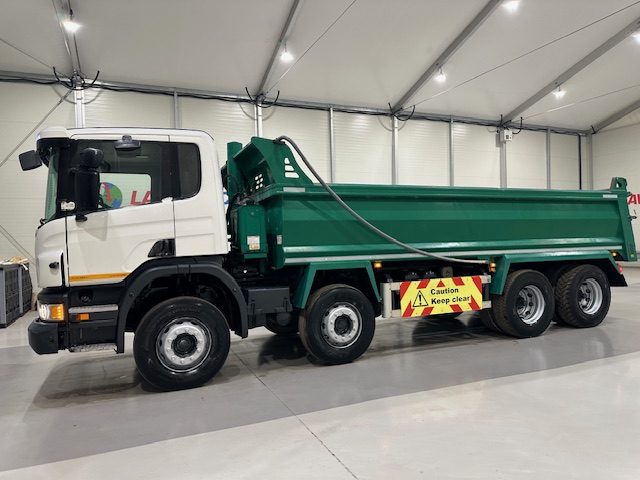Scania P360 8×4 Rest Cab Steel Tipper Manual