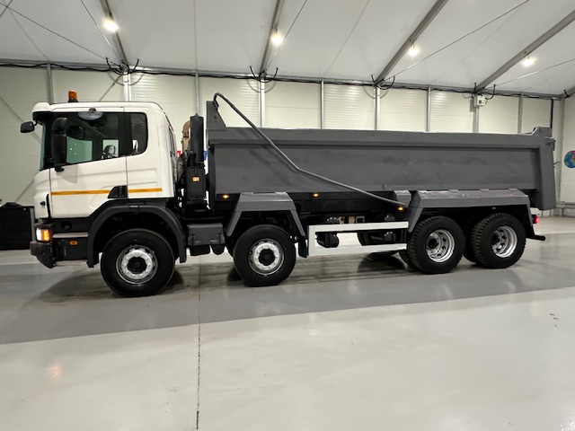 Scania P370 8×4 Day Cab Tipper Manual