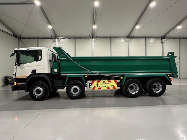 Scania P360 8×4 Rest Cab Steel Tipper Manual