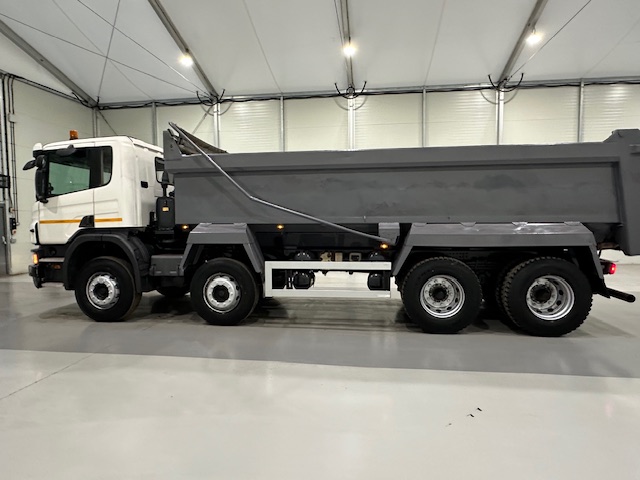 Scania P370 8×4 Day Cab Tipper Manual