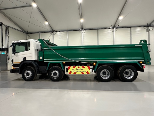 Scania P360 8×4 Rest Cab Steel Tipper Manual