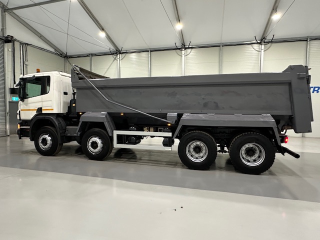 Scania P370 8×4 Day Cab Tipper Manual