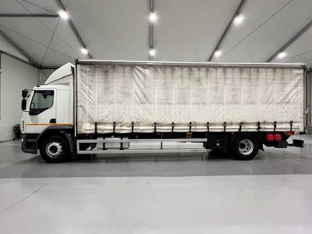 DAF LF 250 Sleeper Cab Curtainsider