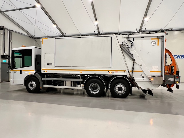 Mercedes Econic 2630 6×2 Refuse Bin Lorry