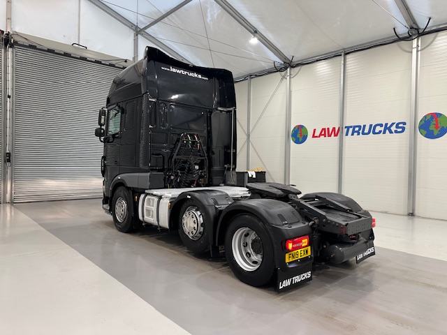 DAF XF 530 6×2 Midlift Tractor Unit