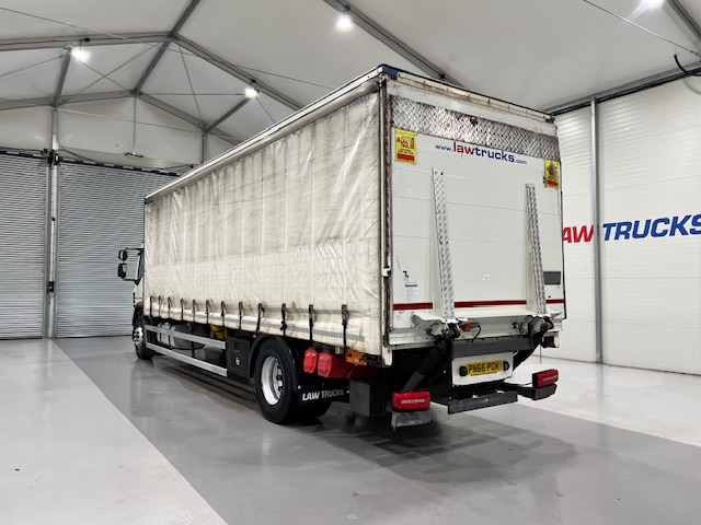 DAF LF 250 Sleeper Cab Curtainsider