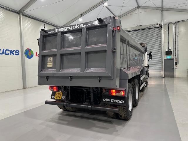 Scania P370 8×4 Day Cab Tipper Manual