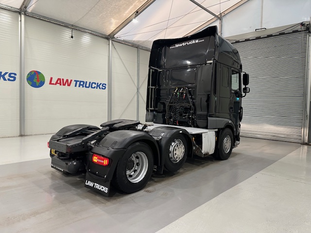 DAF XF 530 6×2 Midlift Tractor Unit