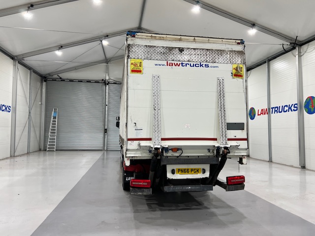 DAF LF 250 Sleeper Cab Curtainsider