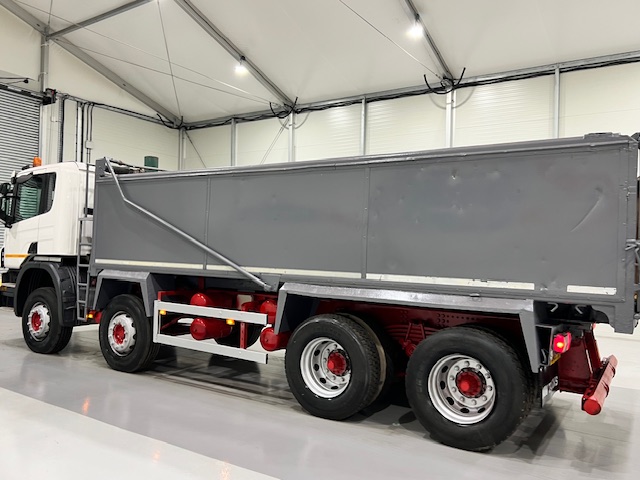 Scania P370 8×4 Day Cab Tipper