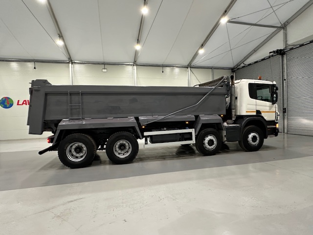 Scania P370 8×4 Day Cab Tipper Manual