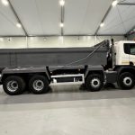Scania P370 8×4 Day Cab Tipper Manual - thumbnail
