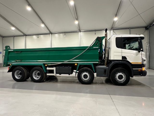 Scania P360 8×4 Rest Cab Steel Tipper Manual