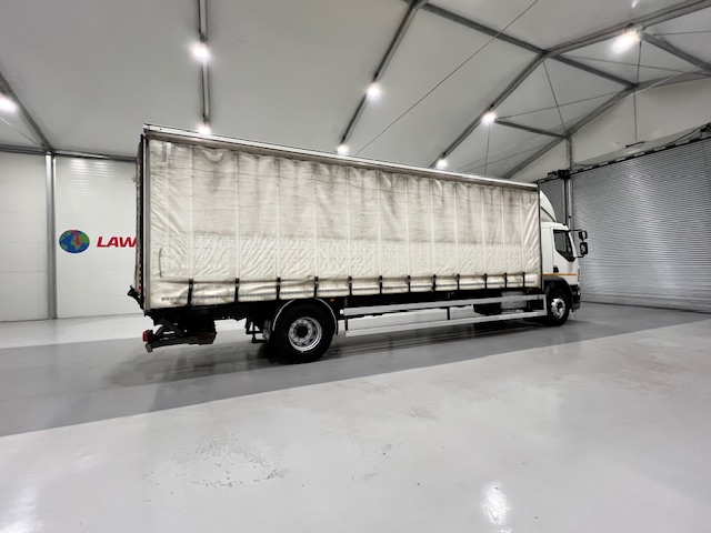 DAF LF 250 Sleeper Cab Curtainsider