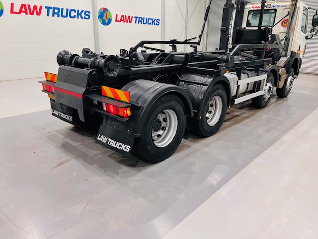 DAF CF85 410 8×4 Day Cab Hookloader Manual
