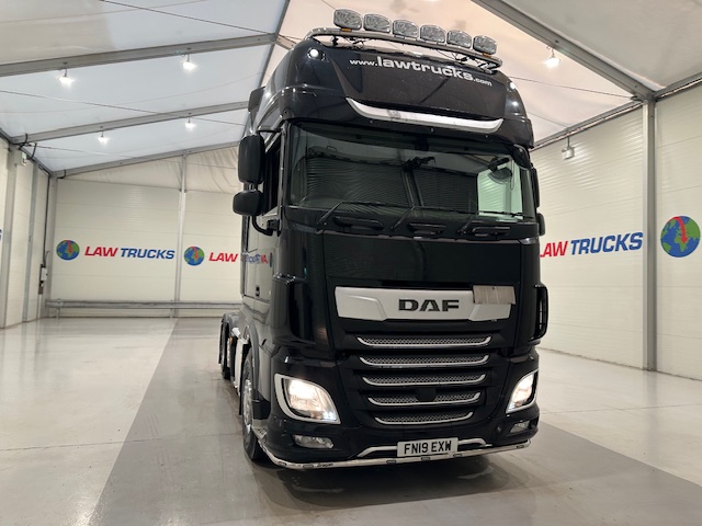 DAF XF 530 6×2 Midlift Tractor Unit