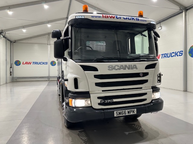 Scania P370 8×4 Day Cab Tipper