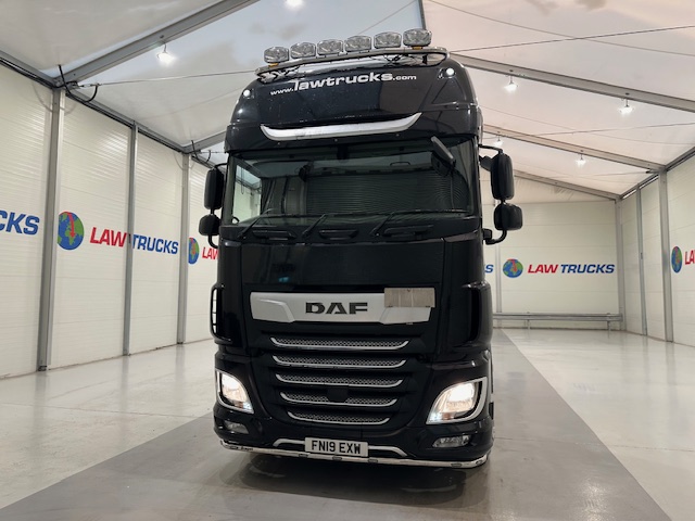 DAF XF 530 6×2 Midlift Tractor Unit