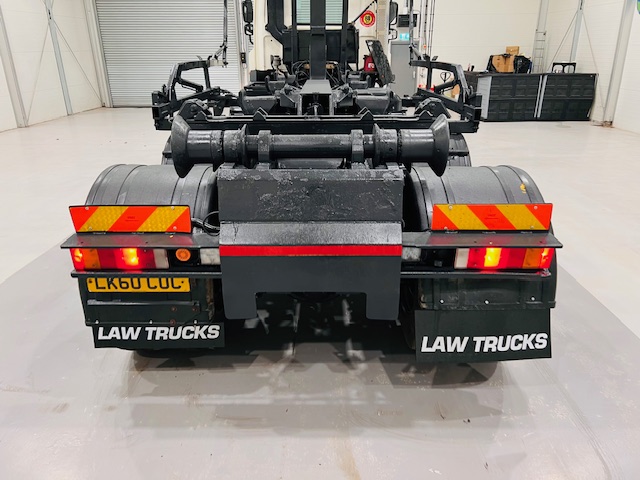 DAF CF85 410 8×4 Day Cab Hookloader Manual