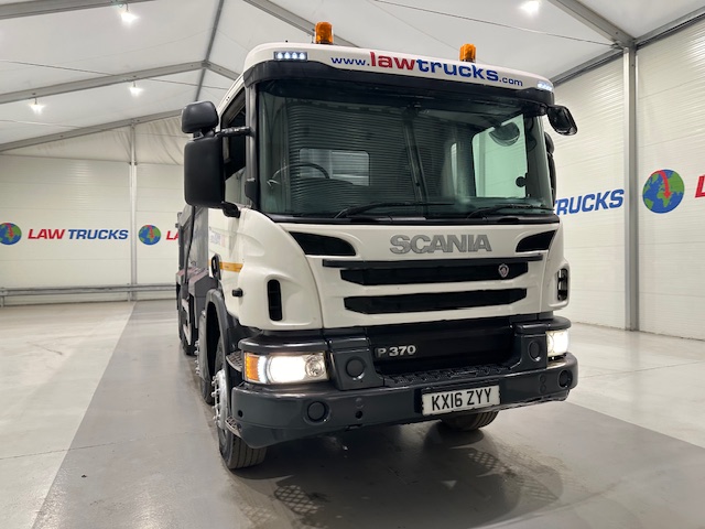 Scania P370 8×4 Day Cab Tipper Manual