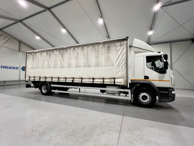 DAF LF 250 Sleeper Cab Curtainsider