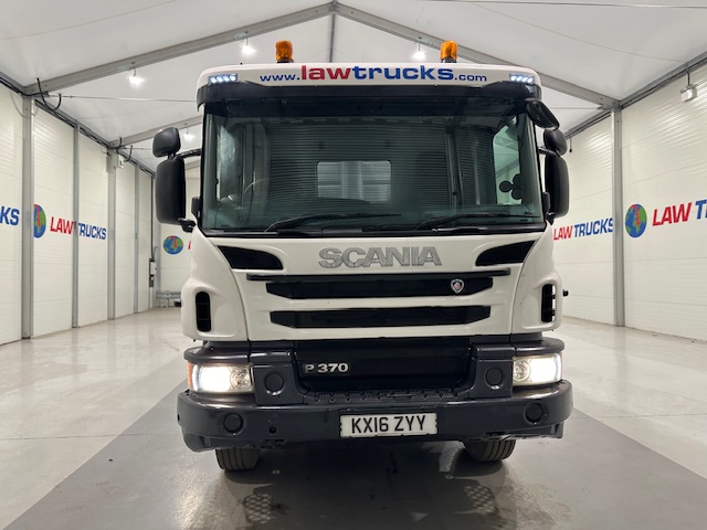Scania P370 8×4 Day Cab Tipper Manual