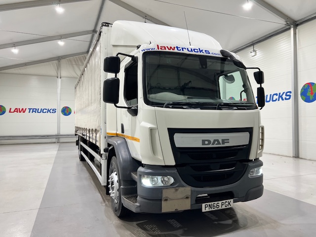 DAF LF 250 Sleeper Cab Curtainsider