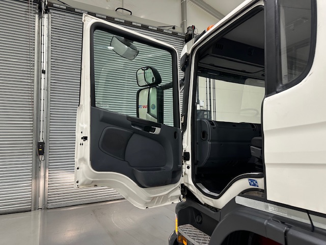 Scania P370 8×4 Day Cab Tipper