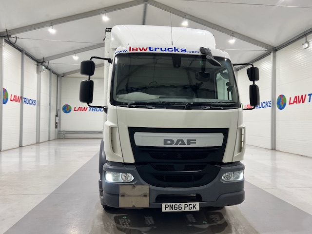 DAF LF 250 Sleeper Cab Curtainsider