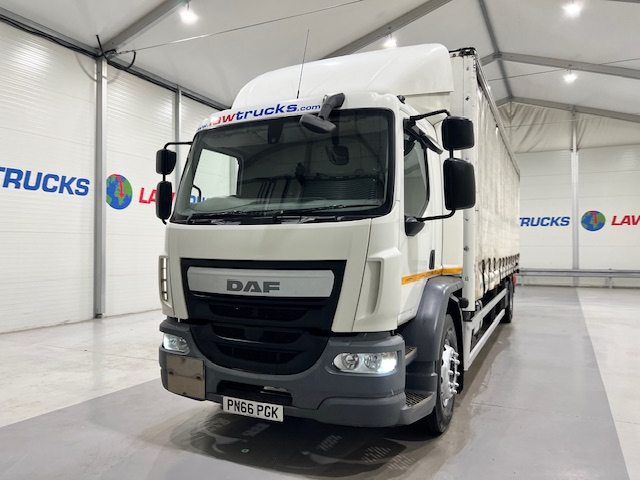DAF LF 250 Sleeper Cab Curtainsider