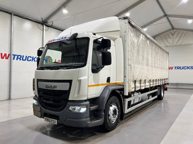 DAF LF 250 Sleeper Cab Curtainsider