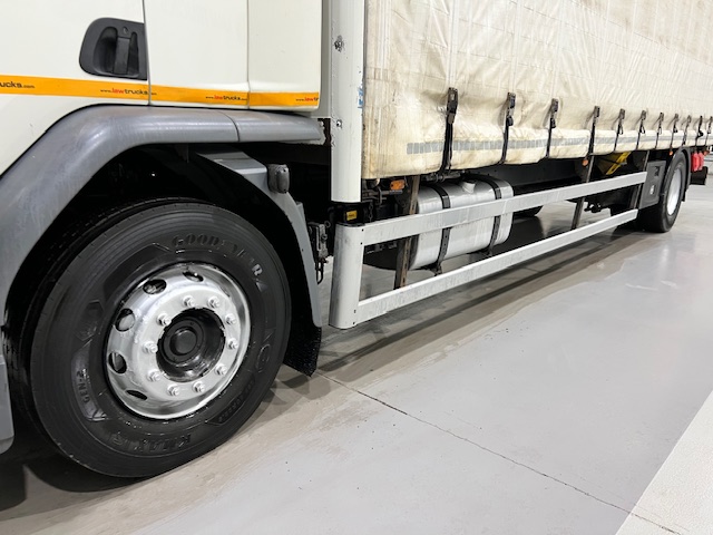 DAF LF 250 Sleeper Cab Curtainsider